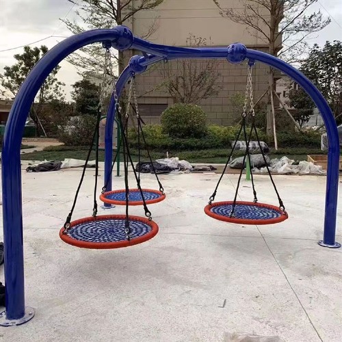 秋千转椅